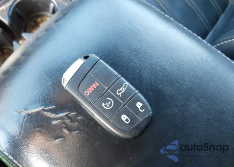 2015 Chrysler 300 300S из США, поврежденный, VIN 2C3CCAGG4FH831233